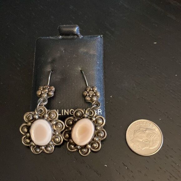 Signed Sterling boho style flower power earrings with Mother of Pearl - Picture 2 of 6